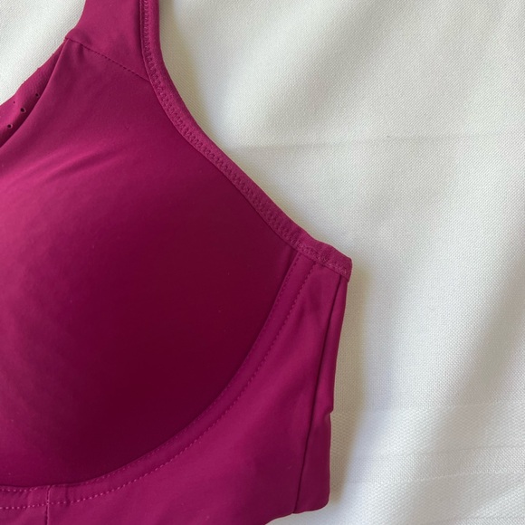 Lululemon | Run Times High Support Bra | Size 34C - Picture 4 of 12